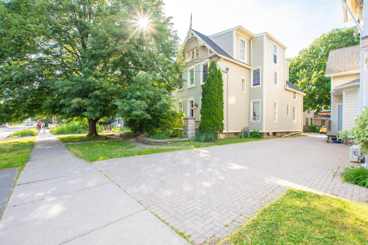 Charming Niagara Region Apt. Newly Renovated! Apartment Saint Catharines Exterior photo